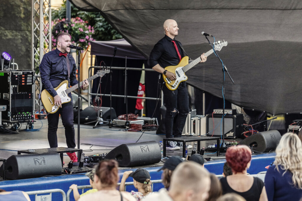 20260323_064242861_iOS