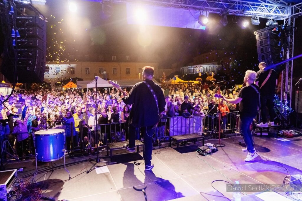 20260323_064243145_iOS